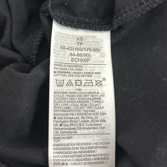 NWT Gap Crochet Black Halter Top -Size X-Small - Picture 7 of 9